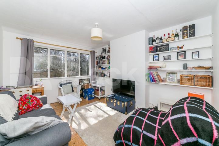 fantastically located one bedroom apartment with access to a communal garden Crescent Road, Crouch End